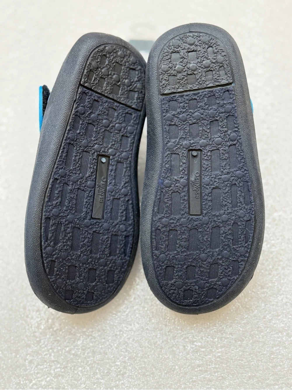 NEW OshKosh B'gosh Boys Blue/Navy Aquatic Shark Patterned Water Shoes Size 9